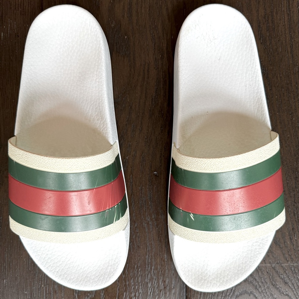 Gucci Men’s Signature Sandal Slides Size 9M